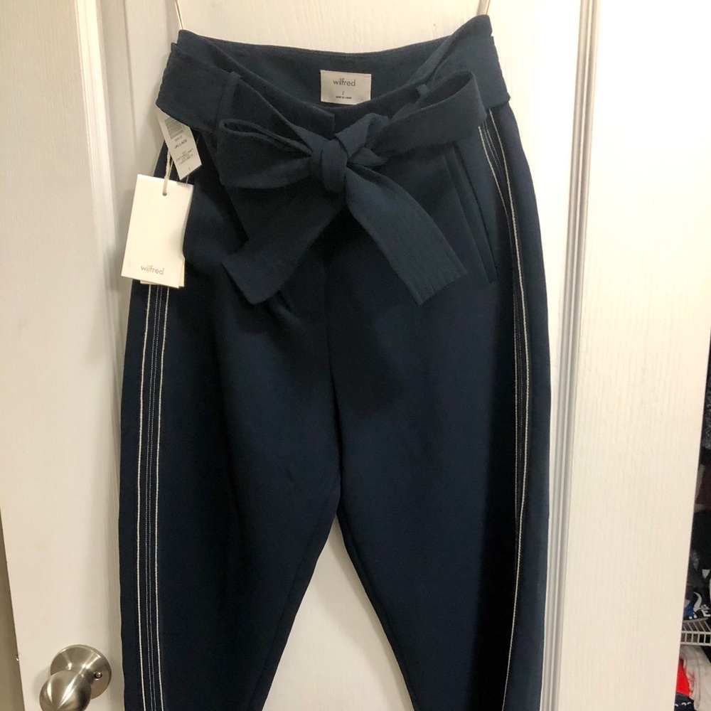 Wilfred / Aritzia front tie pant